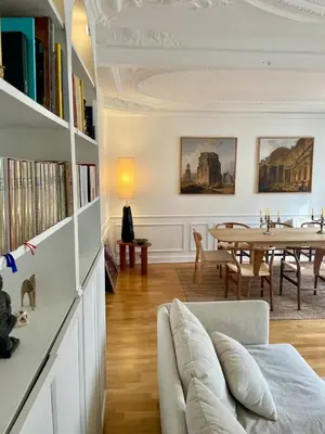 Coin salon dans l'établissement Luxury designer apartment Notre-Dame with terrace