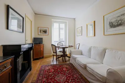 Télévision ou salle de divertissement dans l'établissement Comfortable apt 1BR 2P – Paris 11th