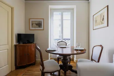 Télévision ou salle de divertissement dans l'établissement Comfortable apt 1BR 2P – Paris 11th
