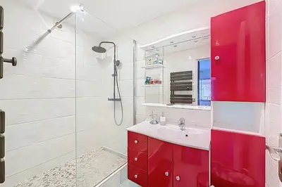 Salle de bains dans l'établissement Cosy apartment near Roland-Garros
