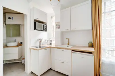 Cuisine ou kitchenette dans l'établissement Cozy Apartment 1BR 4P – Villejuif