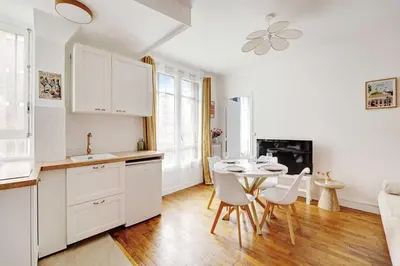 Cuisine ou kitchenette dans l'établissement Cozy Apartment 1BR 4P – Villejuif