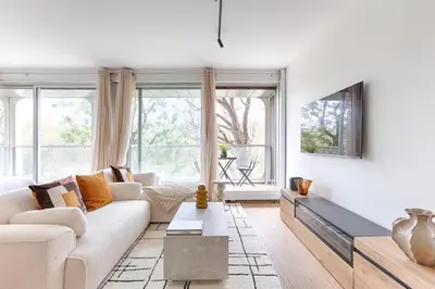 Coin salon dans l'établissement Studio luxe Av Foch vue sur l Etoile