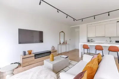 Cuisine ou kitchenette dans l'établissement Studio luxe Av Foch vue sur l Etoile