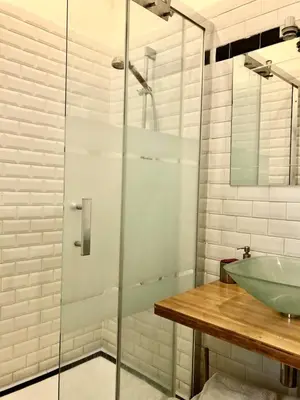 Salle de bains dans l'établissement Joli 2 pièces Jussieu Paris 5