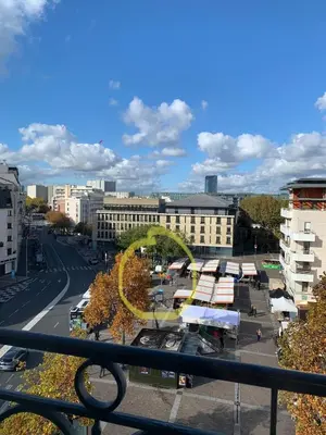 Vue générale sur Issy-les-Moulineaux ou vue de la ville depuis l'appartement