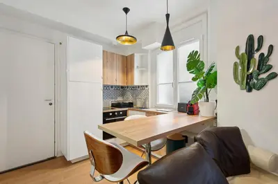 Cuisine ou kitchenette dans l'établissement Paris Studio near Eiffel Tower - Metro 6, 8, 12