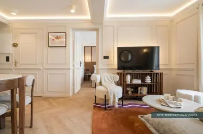 Télévision ou salle de divertissement dans l'établissement PoeticStay - Neuilly