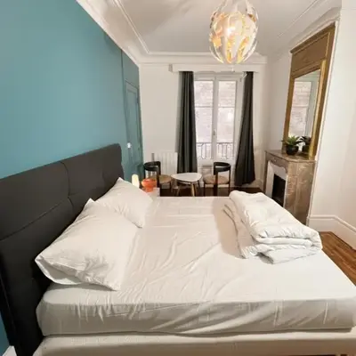 Bright and Cozy Paris Stay