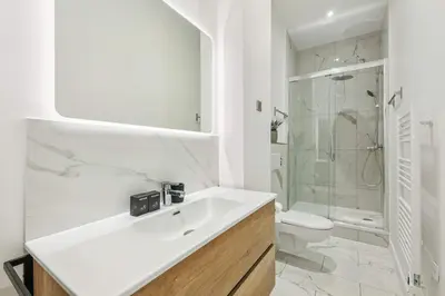 Salle de bains dans l'établissement Appartement Central - 4BR 10P - Proche du Louvre