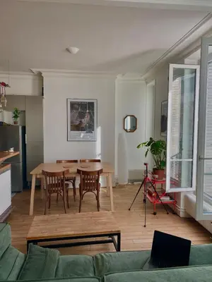 Cuisine ou kitchenette dans l'établissement Beautiful new apartment close to Montmartre