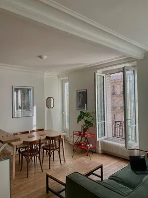 Coin salon dans l'établissement Beautiful new apartment close to Montmartre