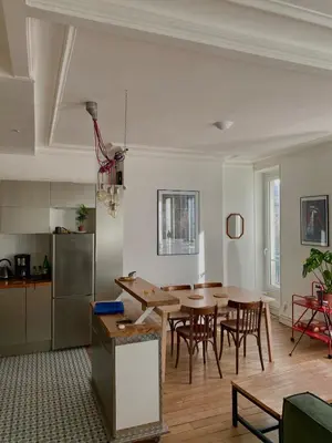 Coin salon dans l'établissement Beautiful new apartment close to Montmartre