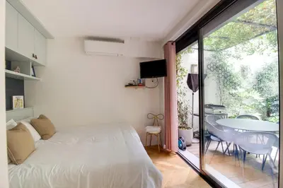 Un ou plusieurs lits dans un hébergement de l'établissement GuestReady - Lovely family getaway near The Louvre