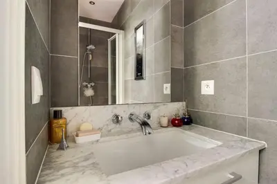 Salle de bains dans l'établissement GuestReady - Lovely family getaway near The Louvre