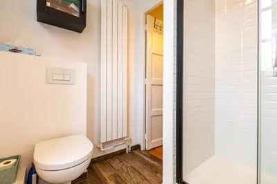 Salle de bains dans l'établissement GuestReady - Homely near Montparnasse Tower