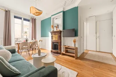 Coin salon dans l'établissement Square Danton Two Bedrooms 5 people