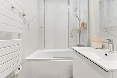 Salle de bains dans l'établissement Square Danton Two Bedrooms 5 people