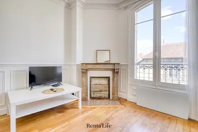 Télévision ou salle de divertissement dans l'établissement Asnièrois Concorde - T3 - 10 min Paris