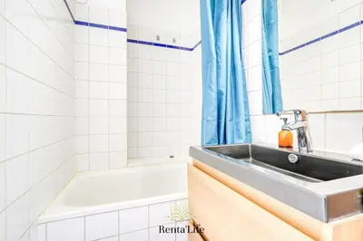 Salle de bains dans l'établissement Asnièrois Concorde - T3 - 10 min Paris