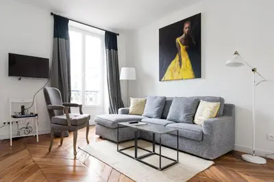 Télévision ou salle de divertissement dans l'établissement Marais-Bretagne Lovely One Bedroom