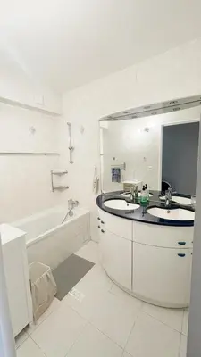 Salle de bains dans l'établissement Apartment La Seine-Free Parking