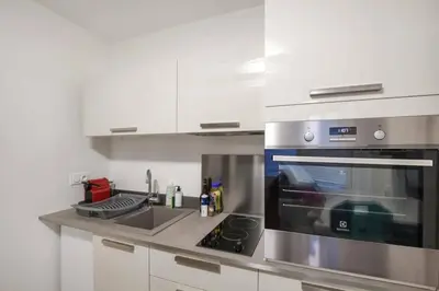 Cuisine ou kitchenette dans l'établissement Beautiful and modern studio for 2 near Bastille