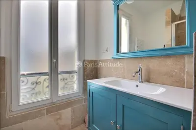 Salle de bains dans l'établissement Furnished 3 Bedrooms - 68m2 - M Sablons