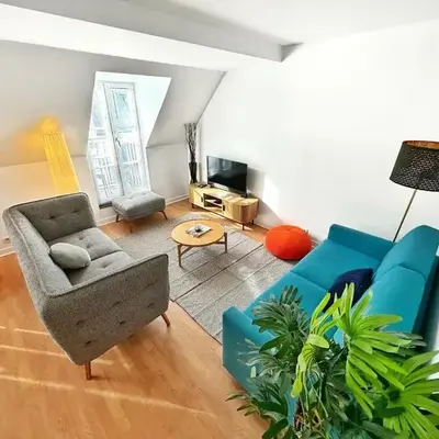Celine 31 Bright Apartment Between Champs Élysée and Eiffel Tower