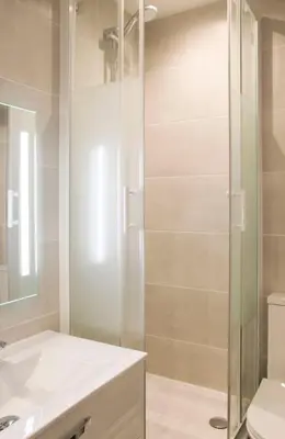Salle de bains dans l'établissement Bel appartement - Bastille Canal Saint Martin