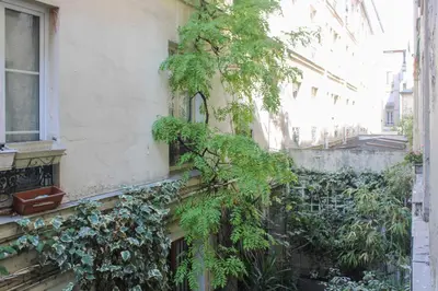 Jardin de l'établissement Bel appartement - Bastille Canal Saint Martin