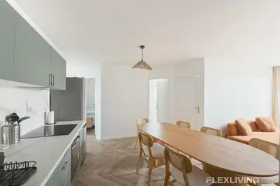 Cuisine ou kitchenette dans l'établissement Idéal room in spacious T7 in Paris 20