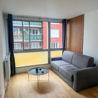 Bright Apartment in Paris Convention and Paris Expo