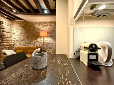 Coin salon dans l'établissement Paris Loft for 4 by Chatelet & Montorgueil & Metro N2-46