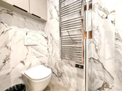 Salle de bains dans l'établissement Cozy Latin Quarter Stay near the Seine & Metro & For 4 N6-10