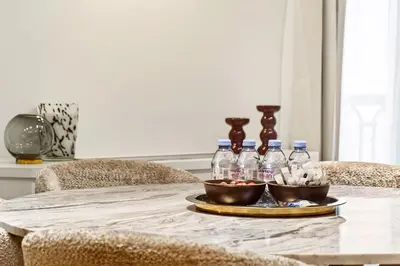 Boissons dans l'établissement 31 Flat 8 person St Lazare Galerie LaFayette Paris 8th