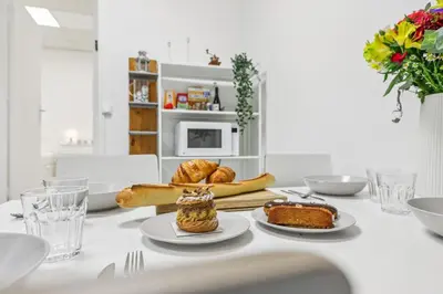 Cuisine ou kitchenette dans l'établissement Marais l Center of Paris l Full Equipped