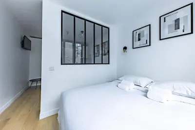 Un ou plusieurs lits dans un hébergement de l'établissement Comfortable Apartment , Porte-Dorée District, Paris