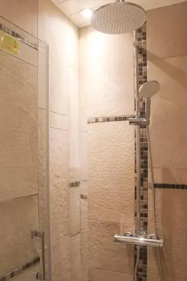 Salle de bains dans l'établissement Charmant appartement près de lOpéra et métro