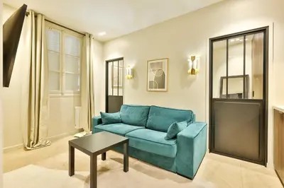 Coin salon dans l'établissement Wonderful Appartment 4p 1 BR Nation Bastille