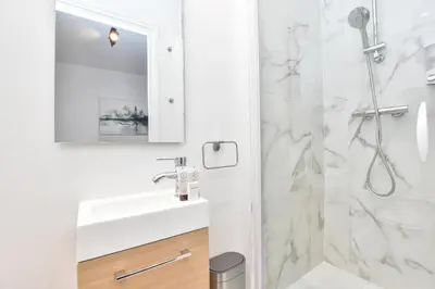 Salle de bains dans l'établissement Cosy studio - 2P - Bastille