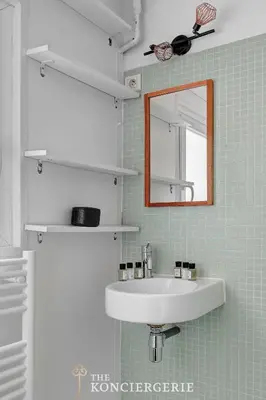Salle de bains dans l'établissement Charmant 2 pieces lumineux au coeur du 11eme