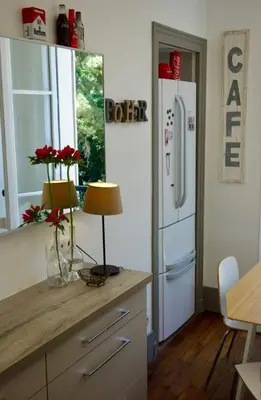 Cuisine ou kitchenette dans l'établissement Cuvier