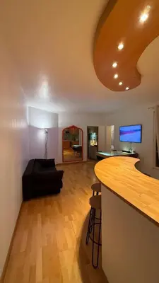 Télévision ou salle de divertissement dans l'établissement Palais des Congrès - Champs-Élysées