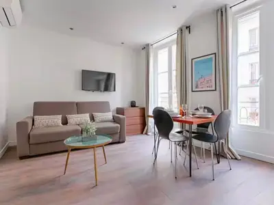 Coin salon dans l'établissement UrbanFlat 203 - Beautiful Studio in the center of Paris
