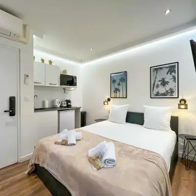 UrbanFlat 204 - Beautiful Studio in the center of Paris