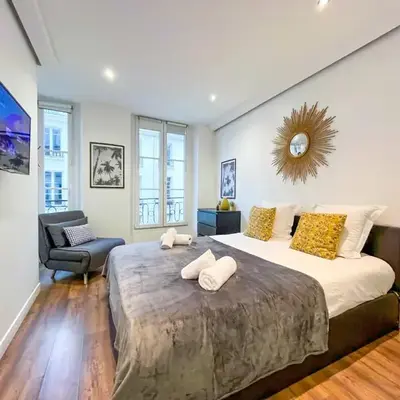 UrbanFlat 206 - Beautiful Studio in the center of Paris