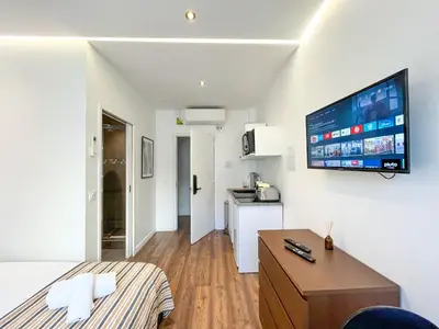 Cuisine ou kitchenette dans l'établissement UrbanFlat 208 - Beautiful Studio in the center of Paris
