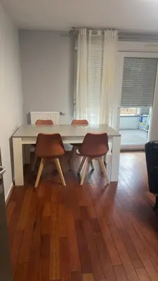 Plan de l'établissement Appartement confortable à Saint-Denis - 70 m² avec balcon