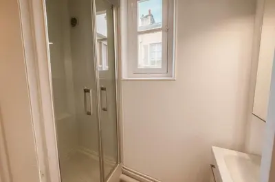 Salle de bains dans l'établissement Paris 18 - Sejour Cosy 2 Pieces Proche Metro